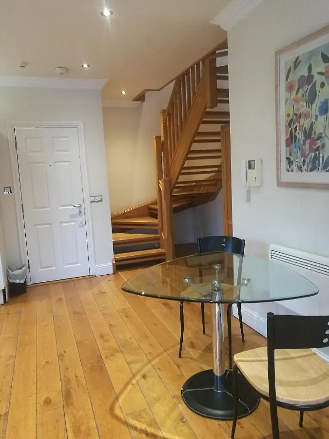Western Road Guesthouse- Apartments Cork