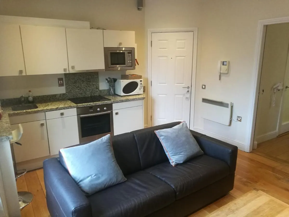 Western Road Guesthouse- Apartments Cork