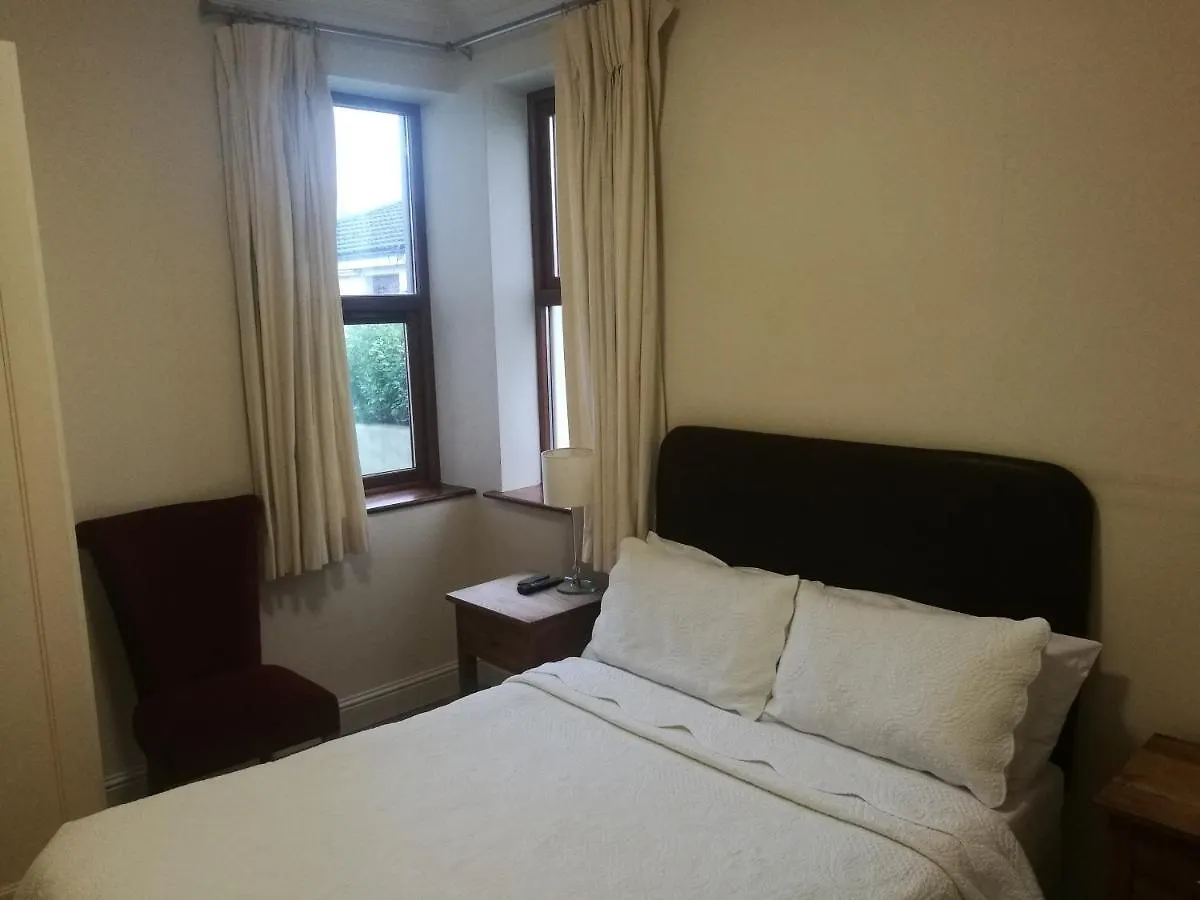 Western Road Guesthouse- Apartments Cork