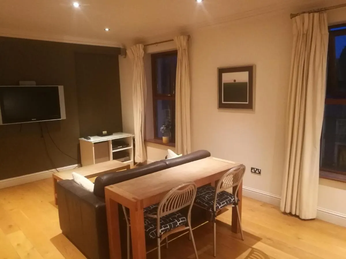 Western Road Guesthouse- Apartments Cork