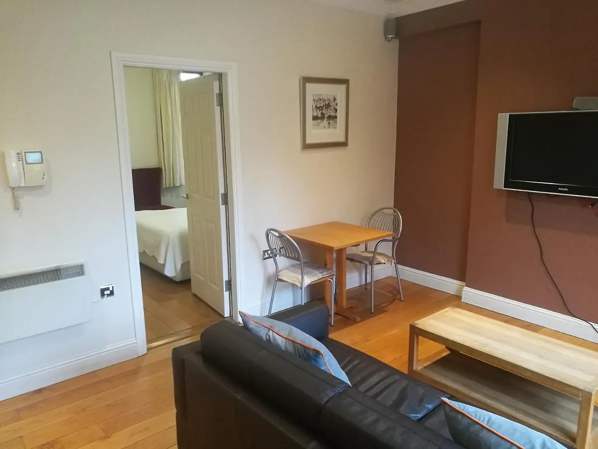 Western Road Guesthouse- Apartments Cork