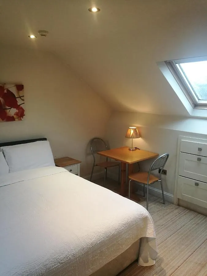 Western Road Guesthouse- Apartments Cork