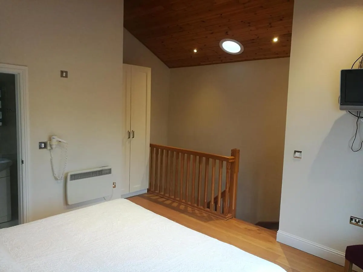 Western Road Guesthouse- Apartments Cork