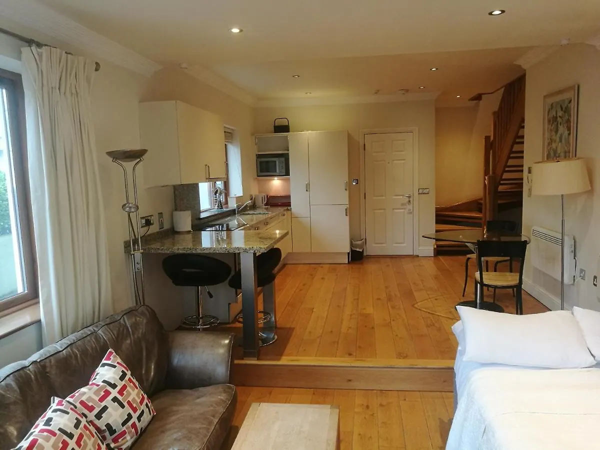 Western Road Guesthouse- Apartments Cork